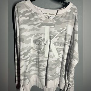 Super cute Calvin Klein crew